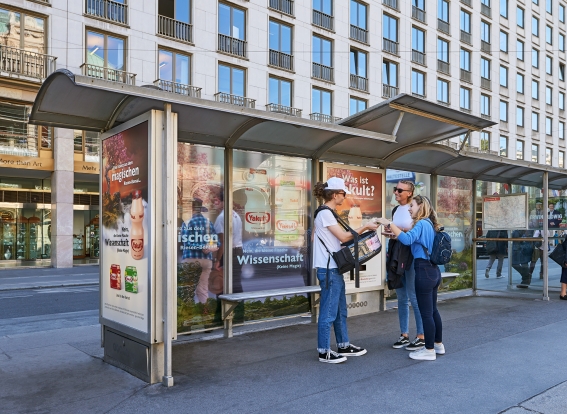Yakult: Wissenschaft in der Wartehalle