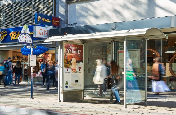 Yakult: Wissenschaft in der Wartehalle