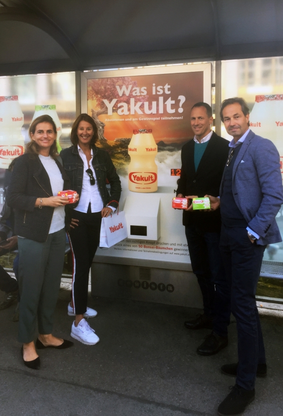 Yakult: Wissenschaft in der Wartehalle