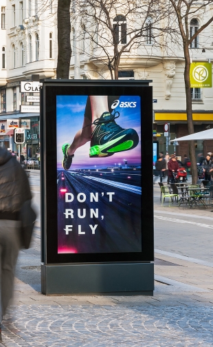 Digital Media Outdoor Asics