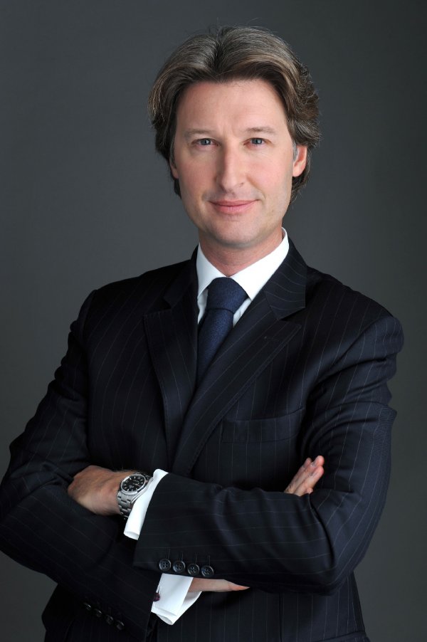 JCDecaux a family success story JCDecaux Group