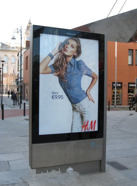 H&M & Outdoor Advertising - A Showcase